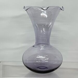 Vintage Hand Blown Glass Lilac Lavender Purple Bulb Vase 6" EUC Viking? Teaberry